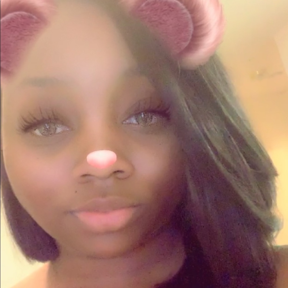 Meet your Posher, Ronnique